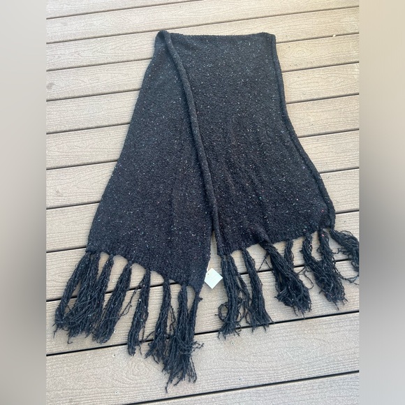 13. ALTAR’D STATE Convertible Infinity Scarf Shimmer Black. One size - Picture 3 of 6